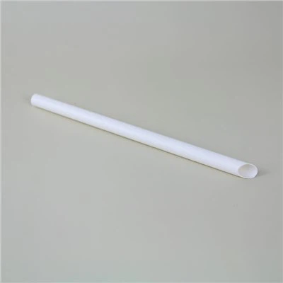 نی های کاغذی تیز سفید